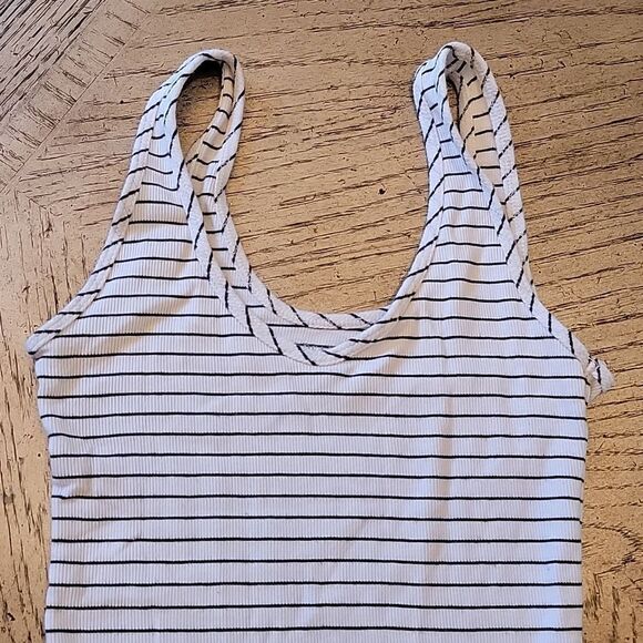 XS Maternity Tank Top stripe A Pea In A Pod - Picture 2 of 9